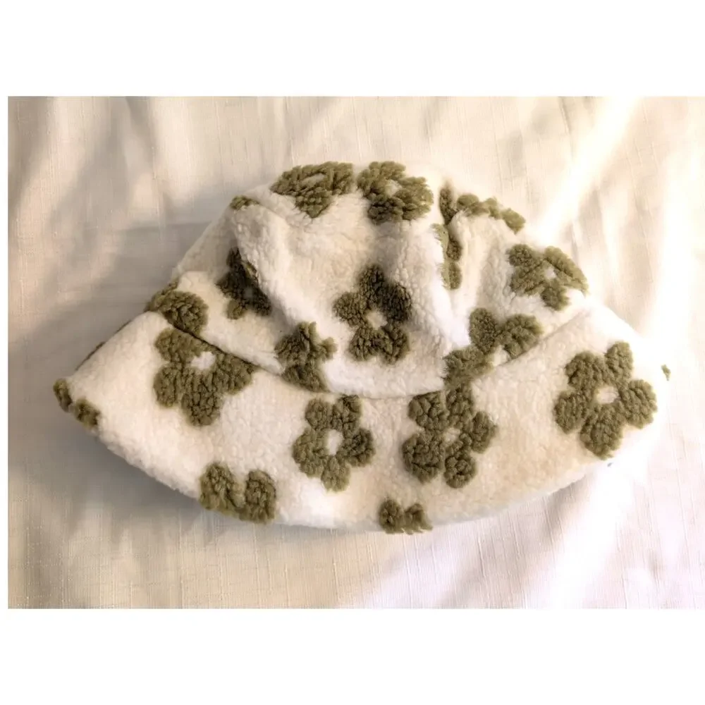 Fadivo New York White & Green Floral Sherpa Bucket Hat